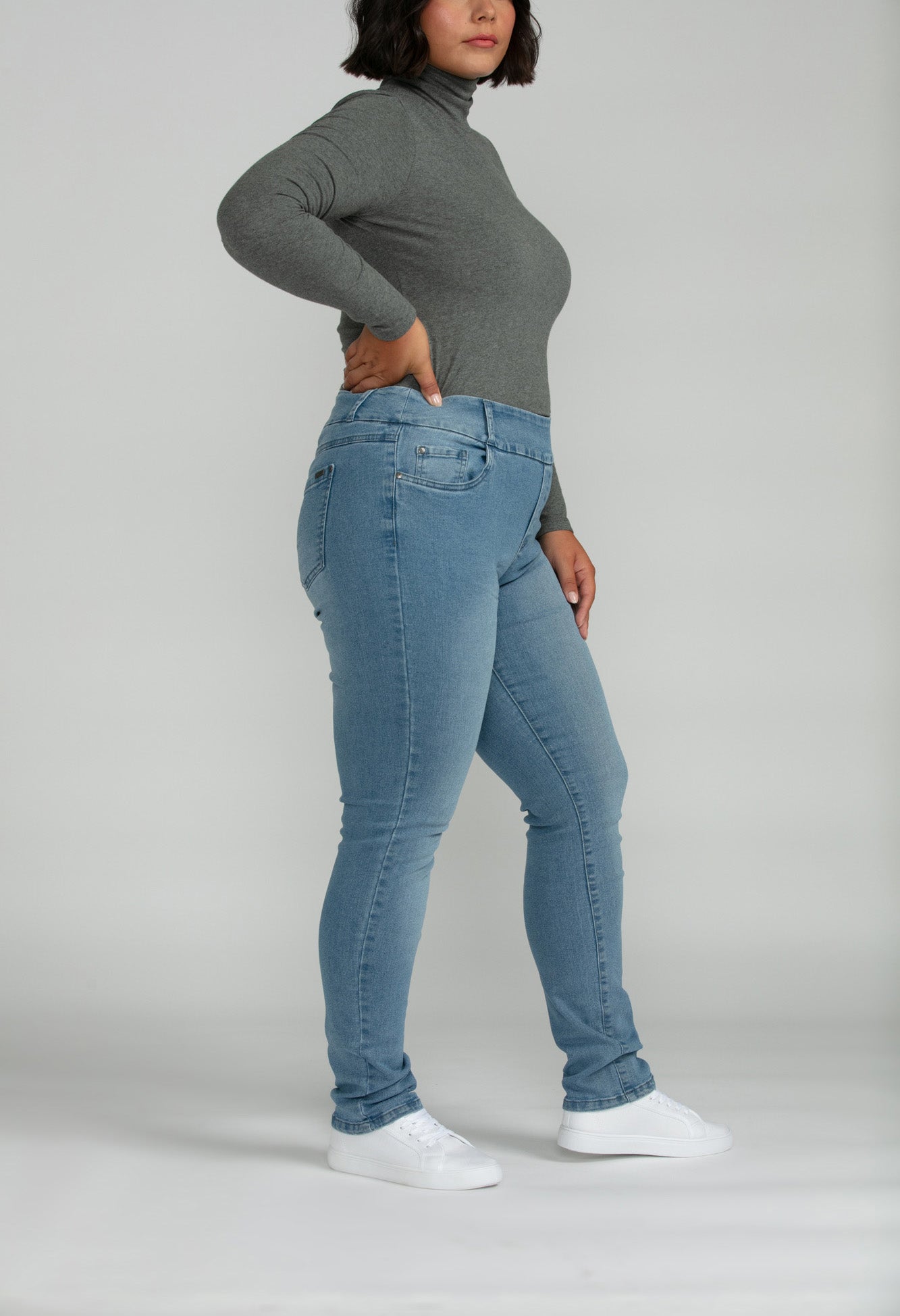 Bluberry Denim Pull-On Straight Leg Light wash