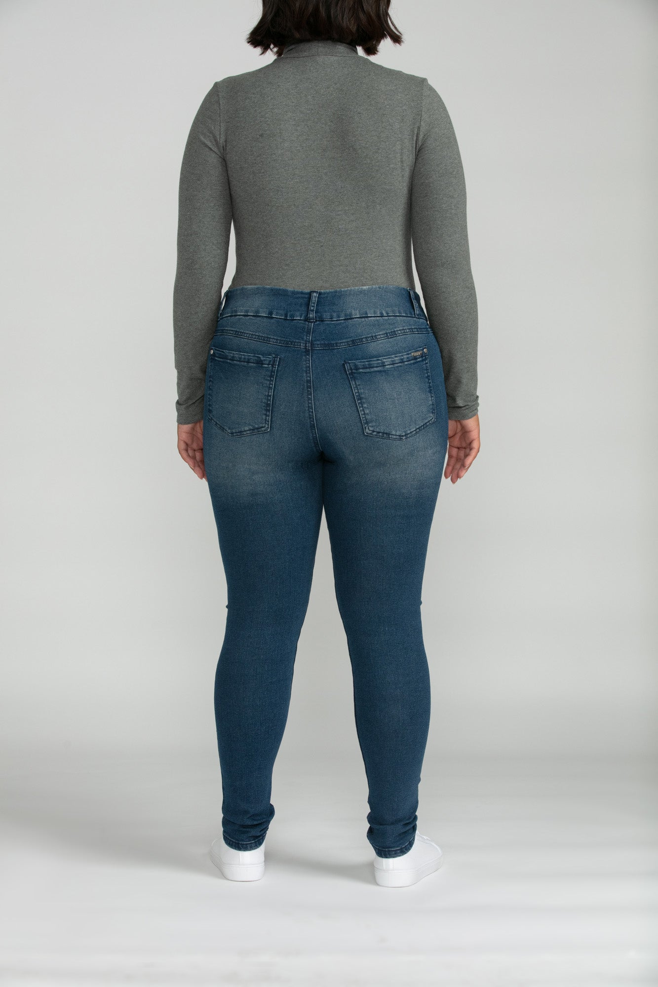 Bluberry Denim Pull-On Slim Leg Medium Wash