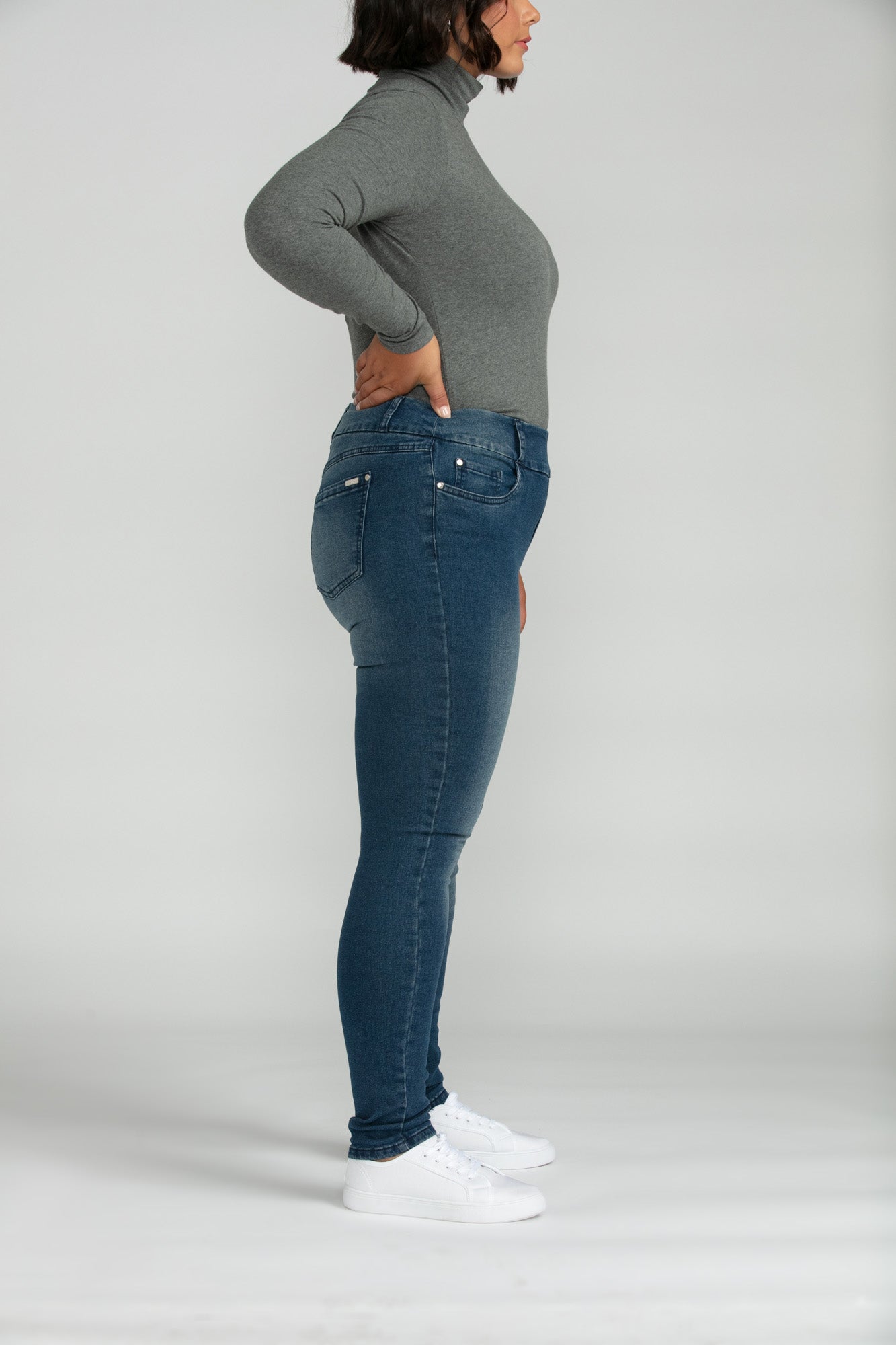 Bluberry Denim Pull-On Slim Leg Medium Wash