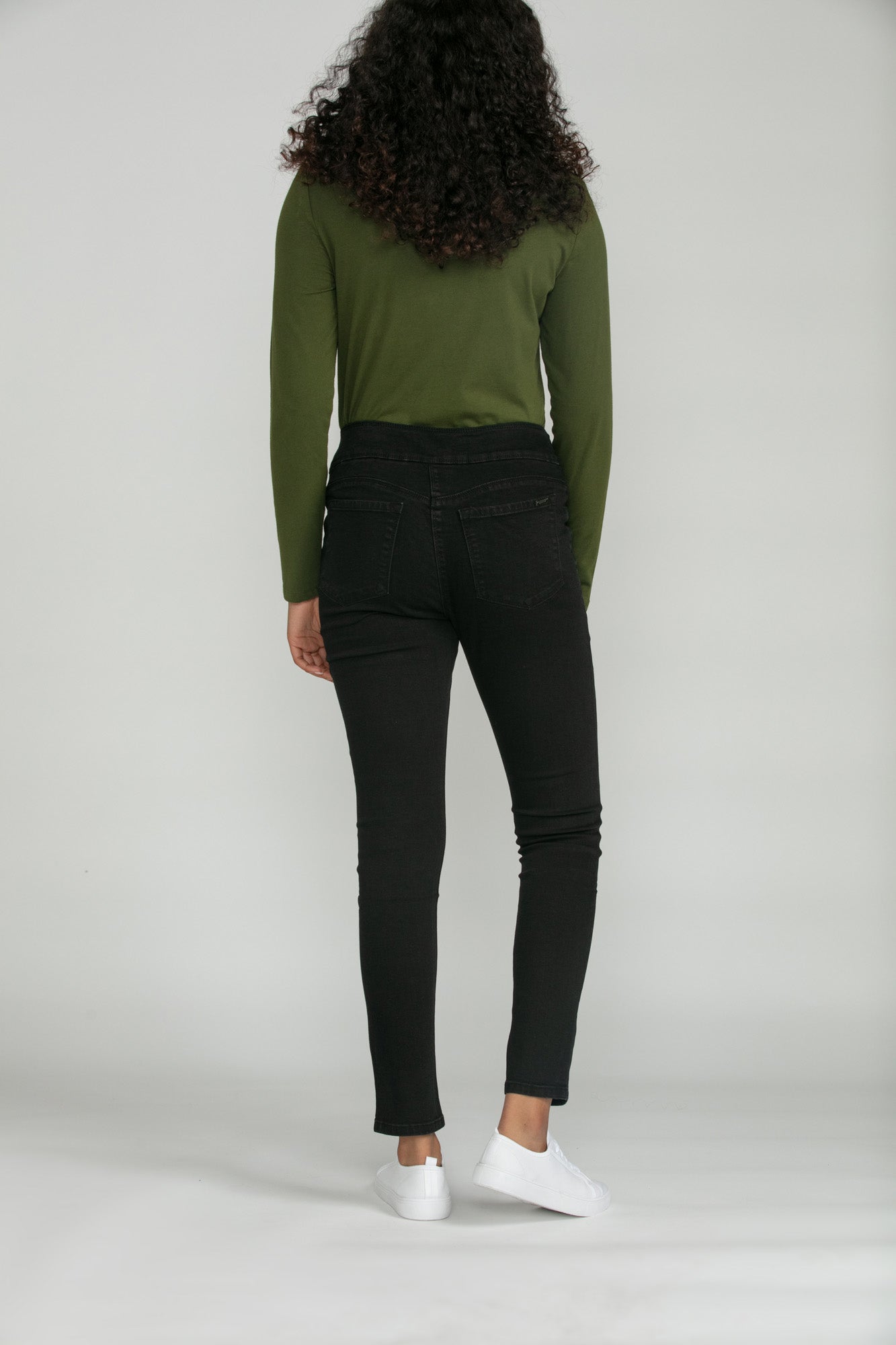 Bluberry Denim Elastic Waistband Straight Leg Black Rinse Wash