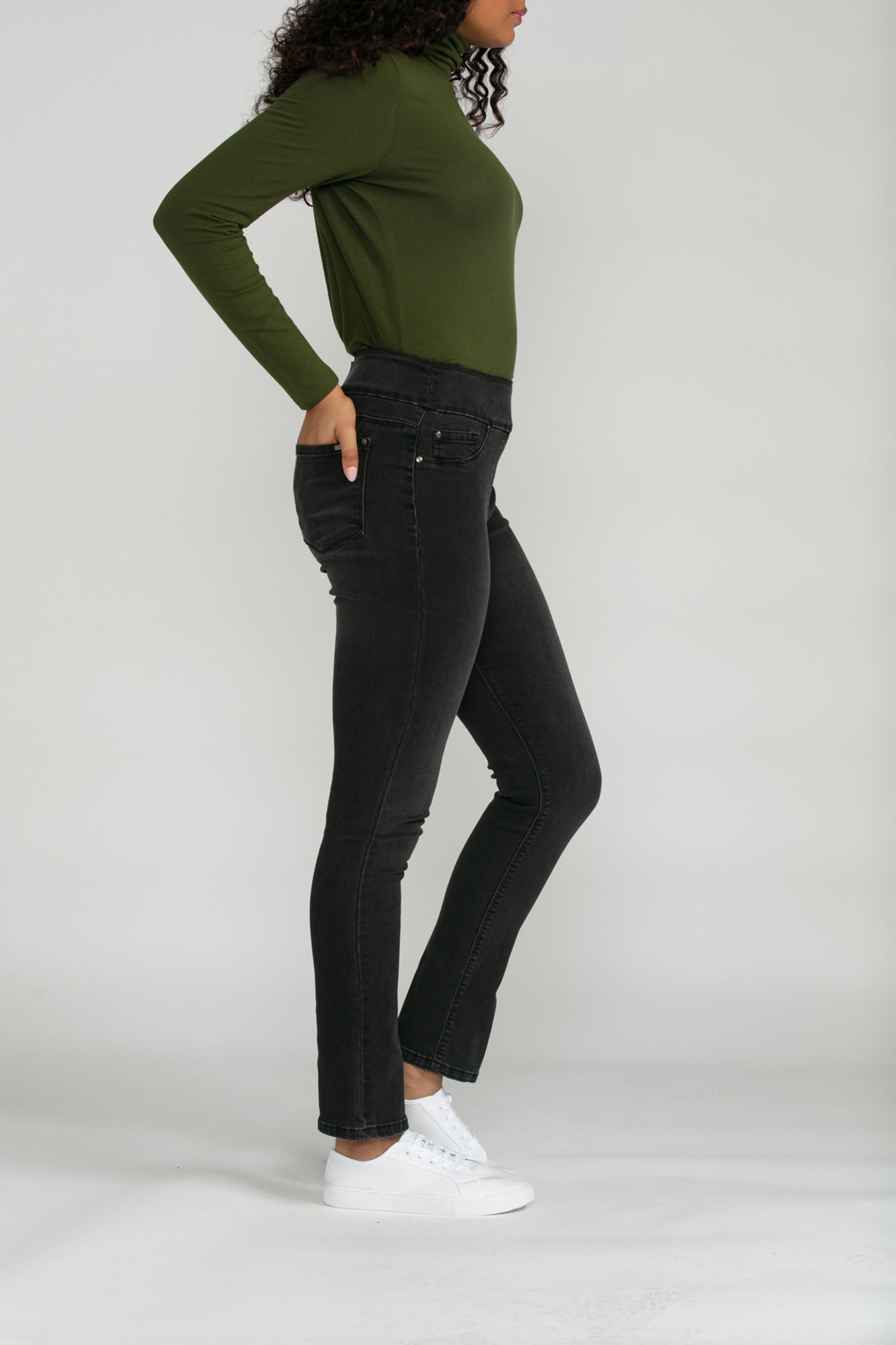 Bluberry Denim Elastic Waistband Straight Leg Black Medium Wash