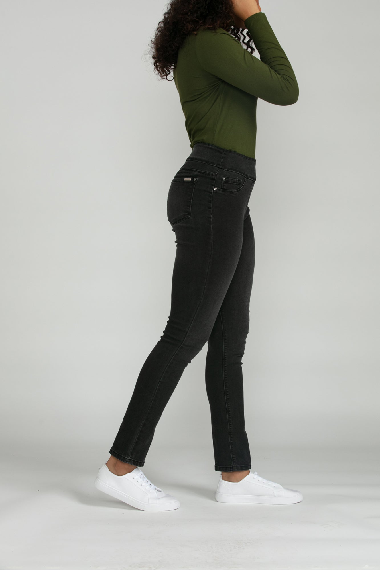 Bluberry Denim Elastic Waistband Straight Leg Black Medium Wash