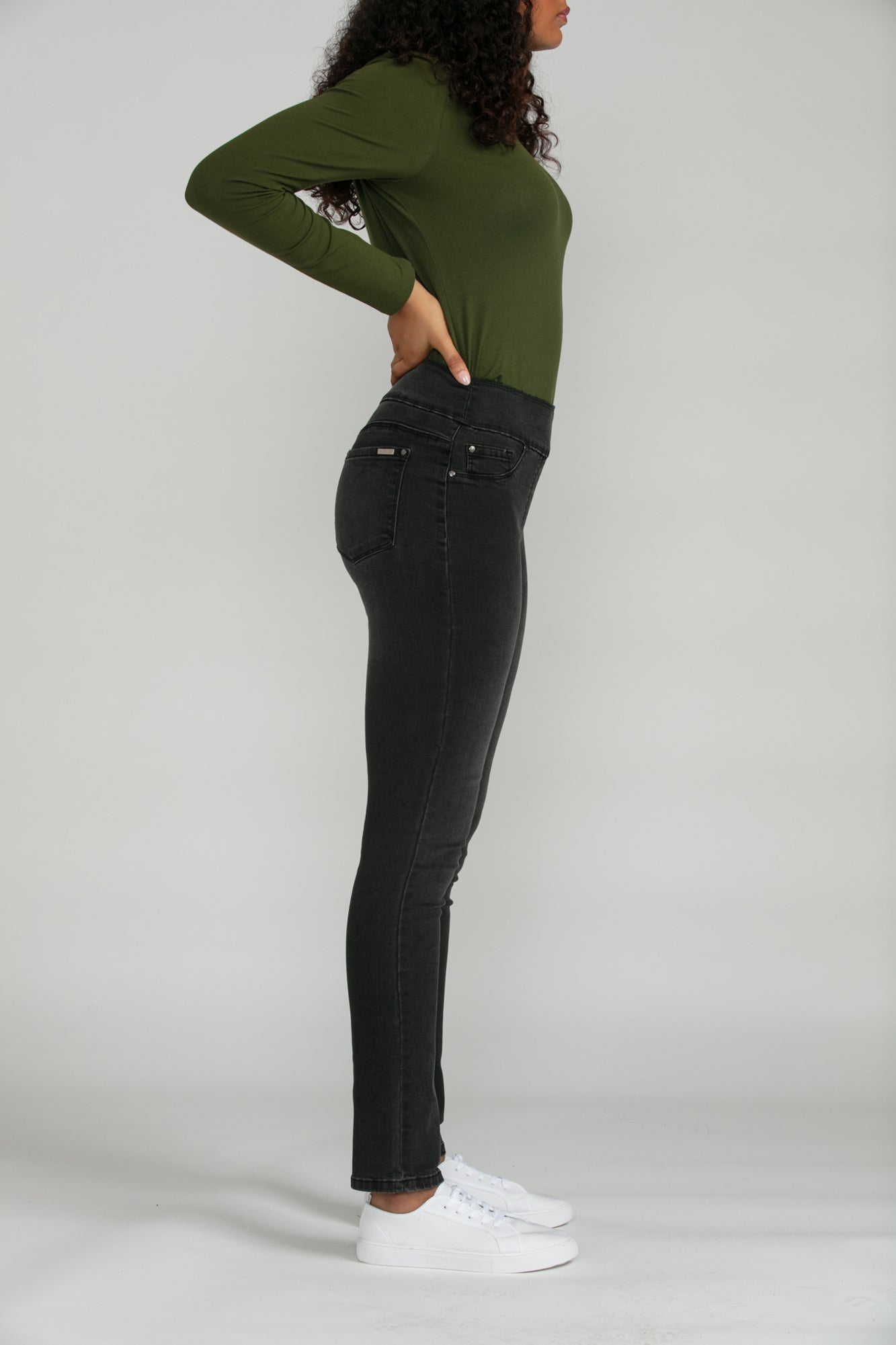 Bluberry Denim Elastic Waistband Straight Leg Black Medium Wash