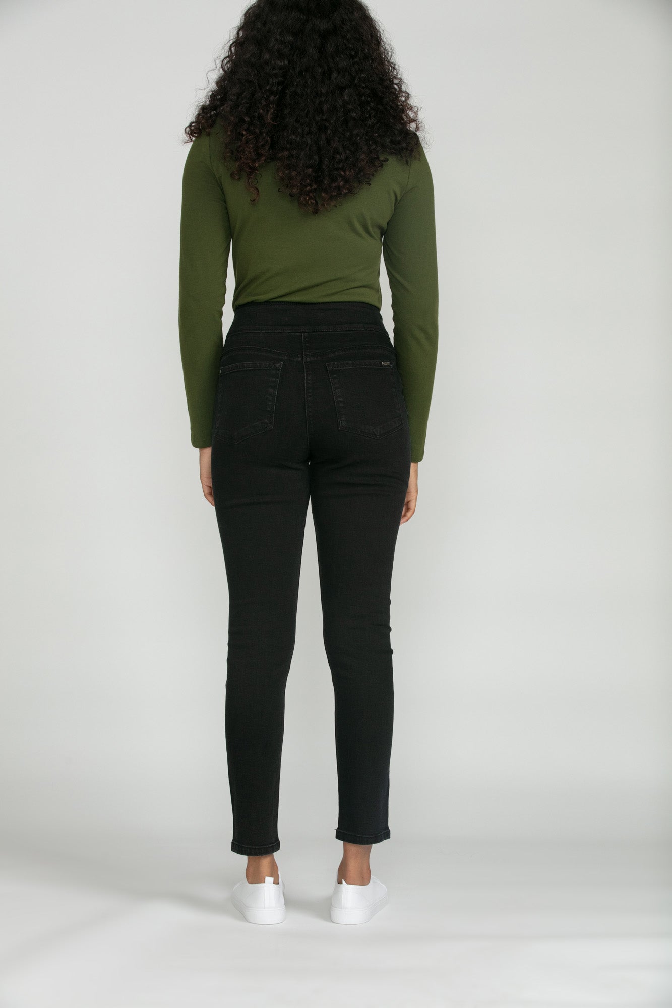 Bluberry Denim Elastic Waistband Ankle length Black Medium Wash