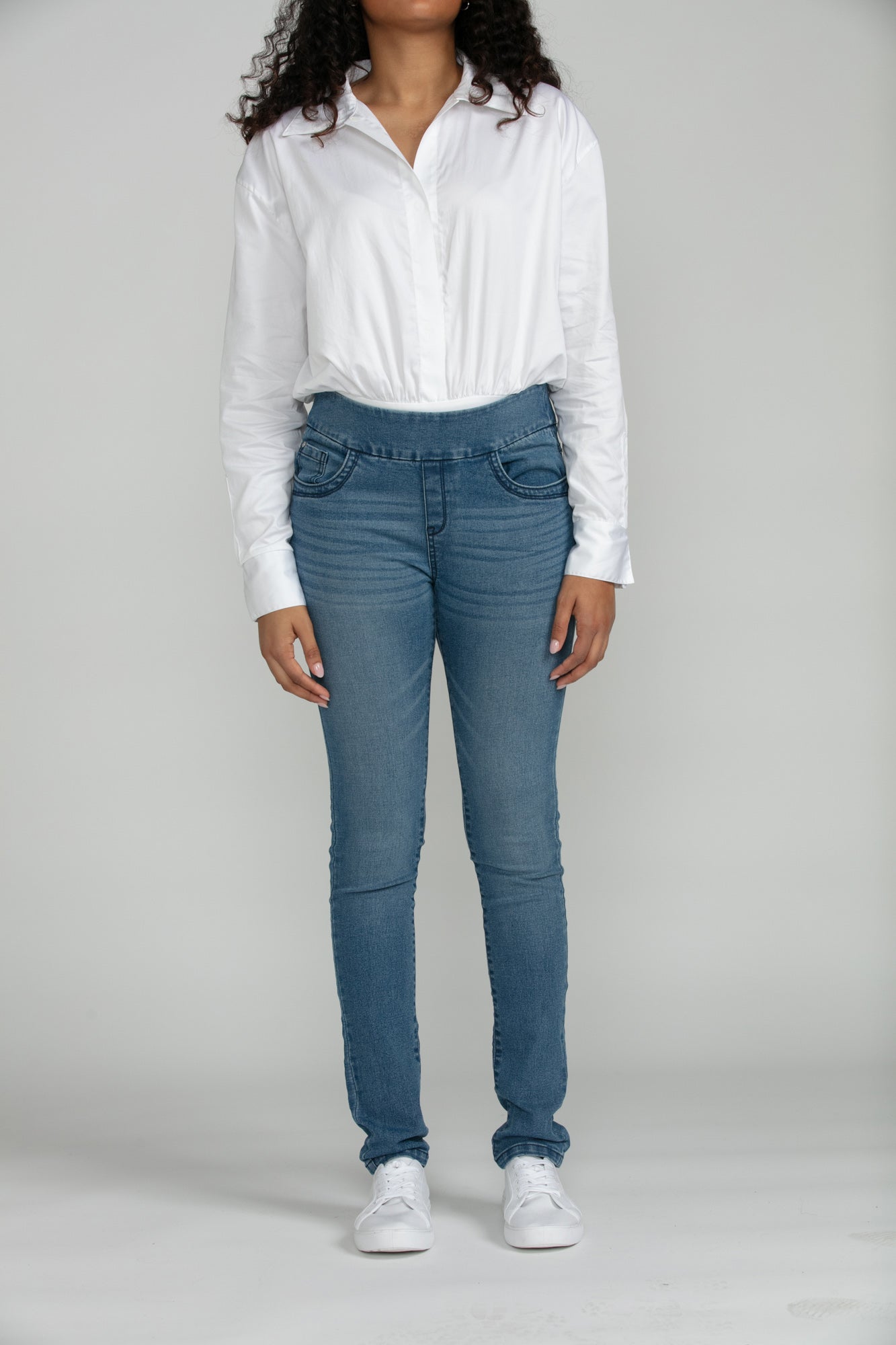 Bluberry Denim Elastic Waistband Slim Leg medium Wash