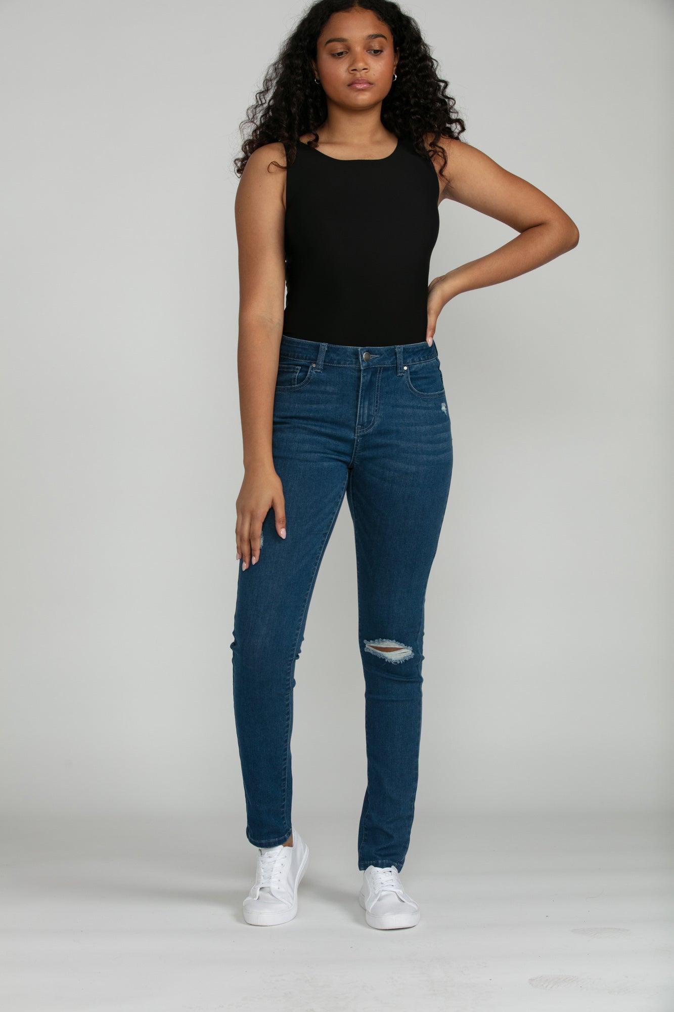 Bluberry Denim Zipper-Fly Slim Leg Amanda