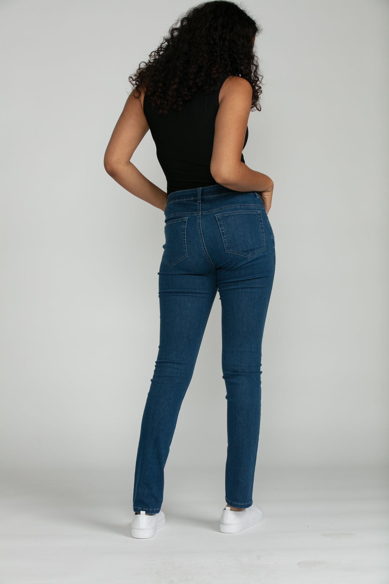 Bluberry Denim Zipper-Fly Straight Leg Amira
