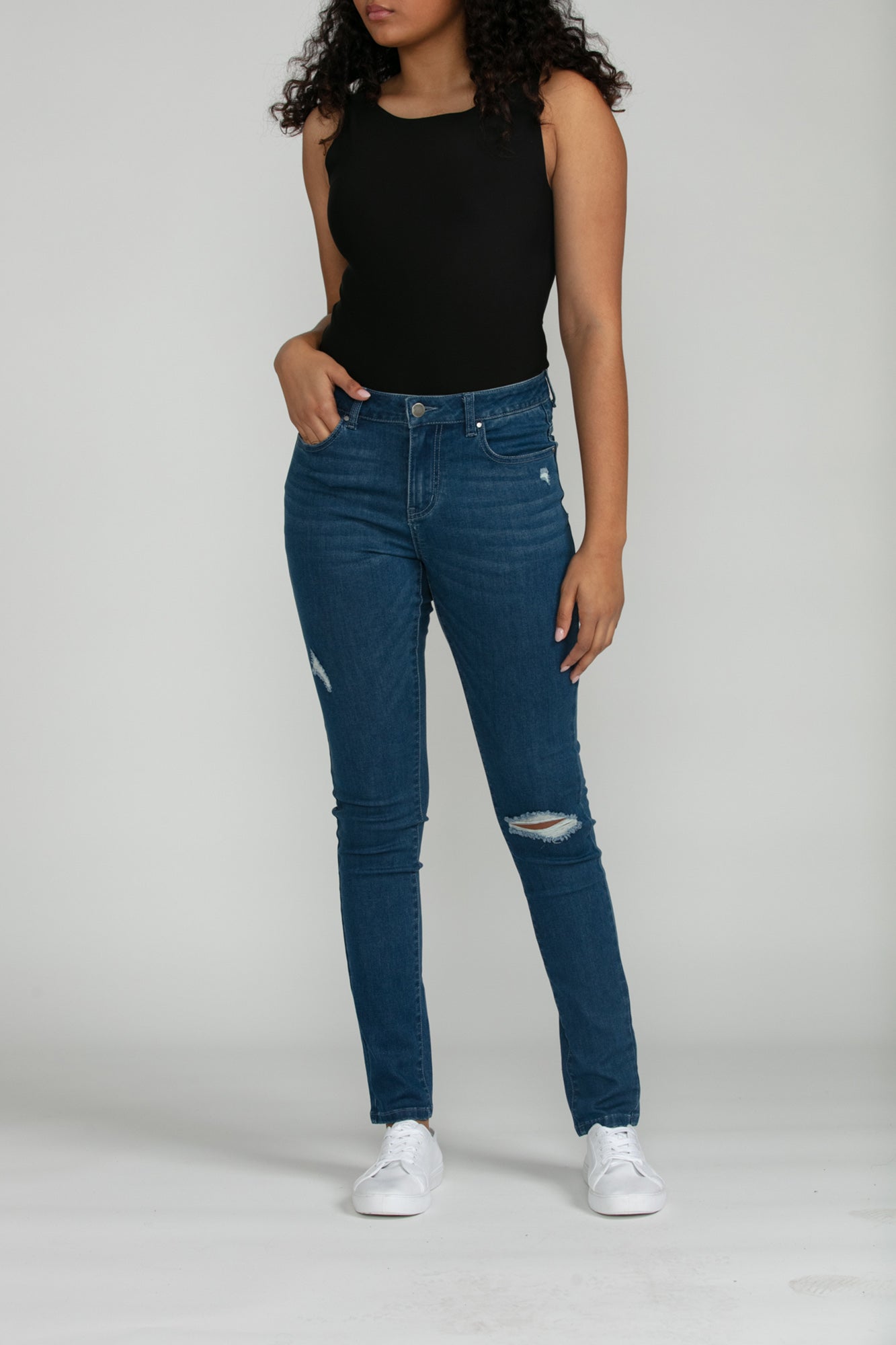 Bluberry Denim Zipper-Fly Straight Leg Amira